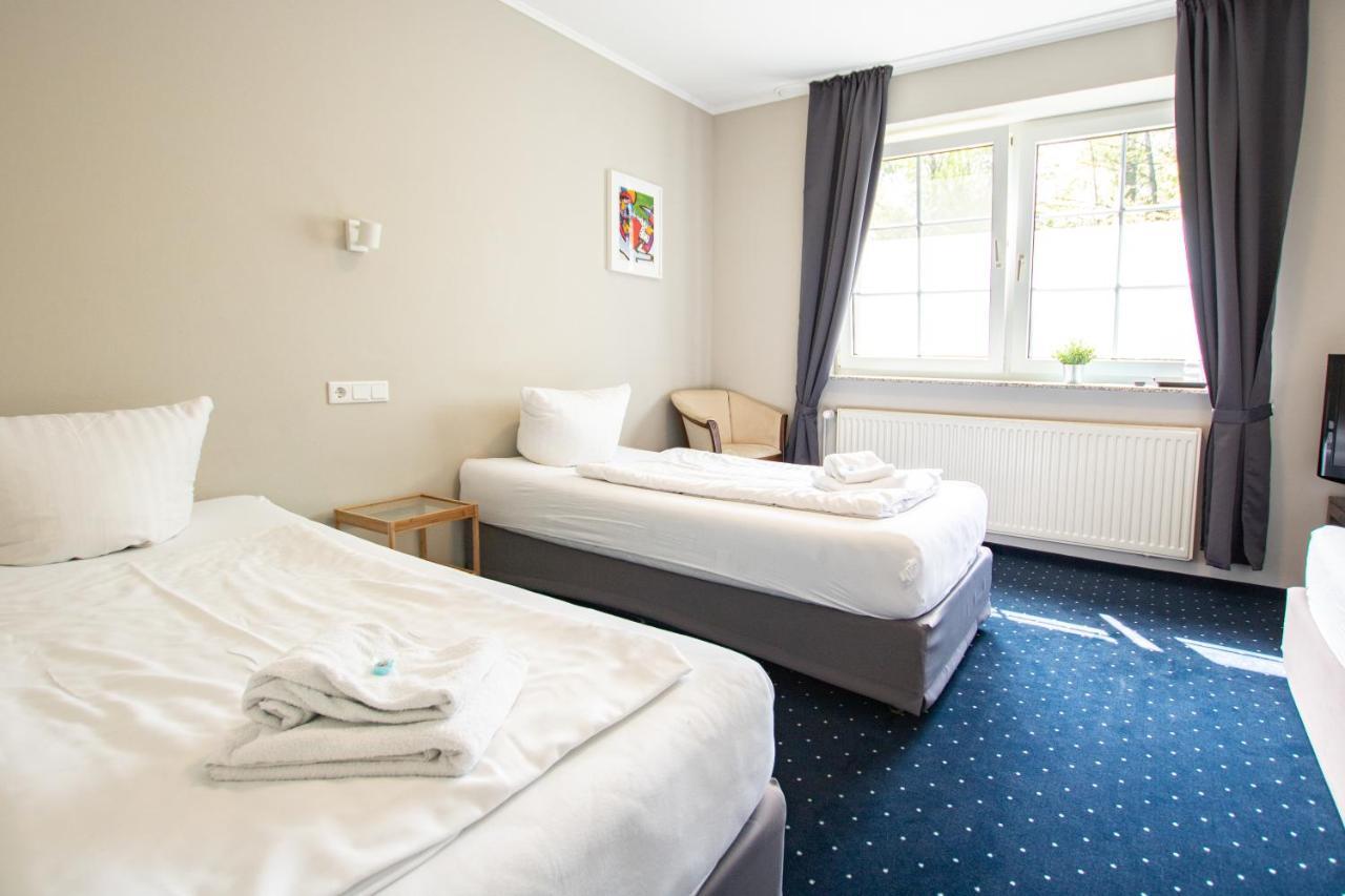 El Capitan Naehe Movie Park Hotel Шермбек Екстериор снимка