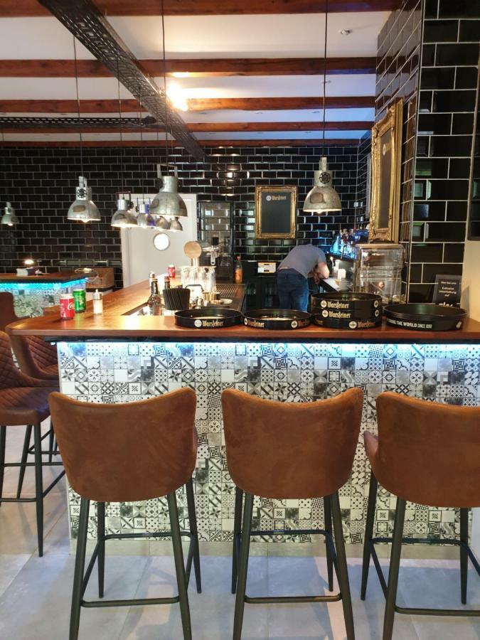 El Capitan Naehe Movie Park Hotel Шермбек Екстериор снимка
